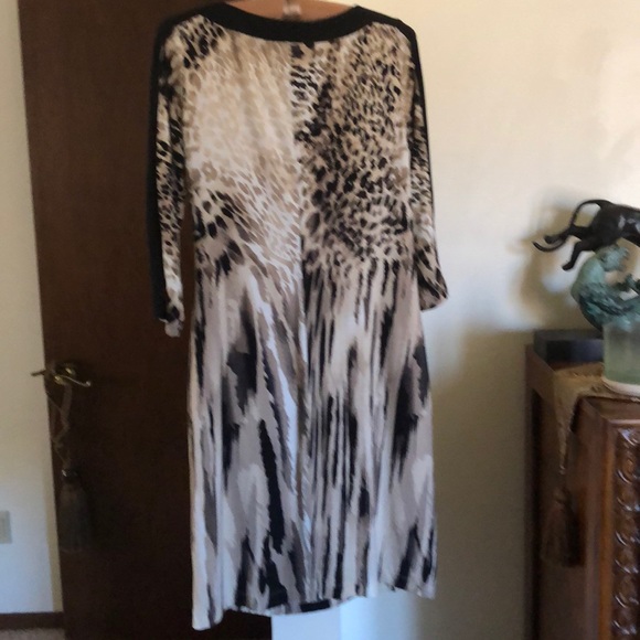 Dress - Picture 4 of 6